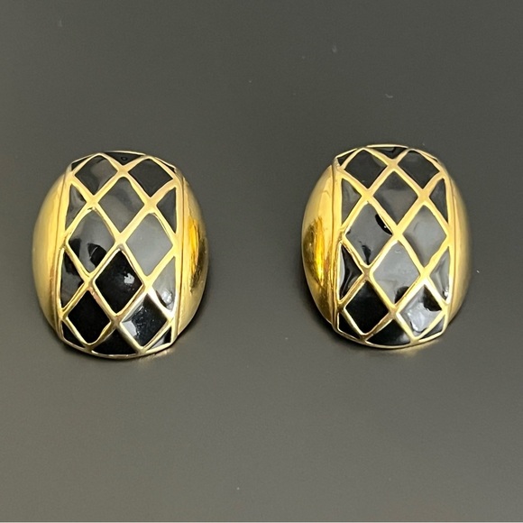 Vintage Vendome Clip On Earrings​ - Picture 2 of 11